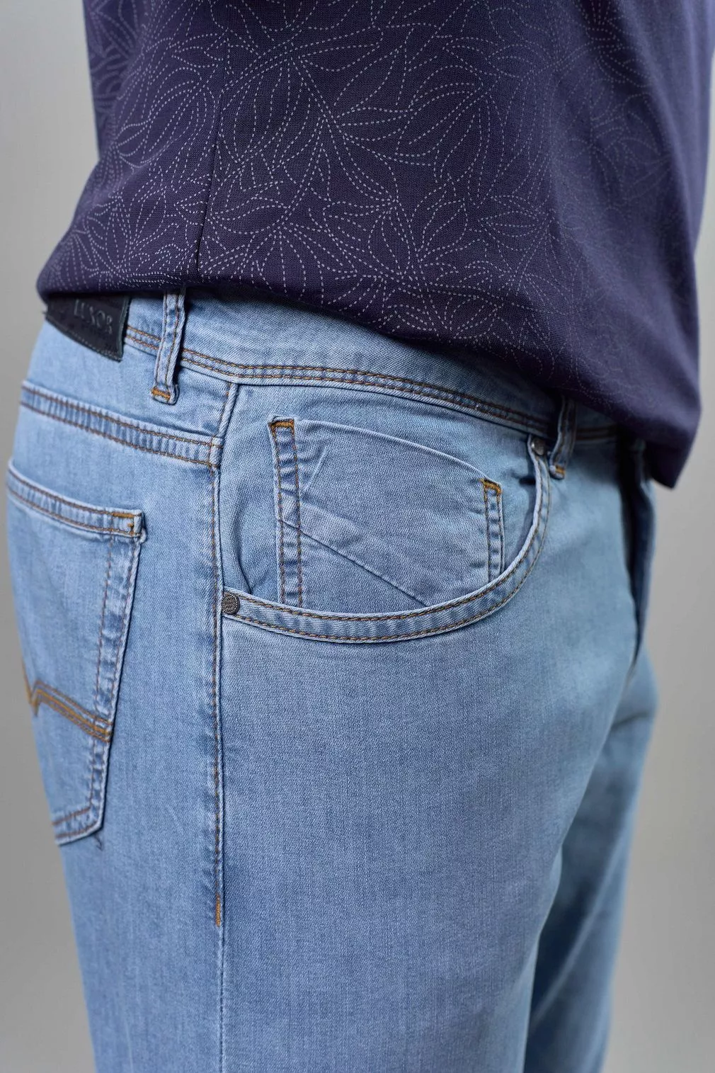 Джинсы мужские