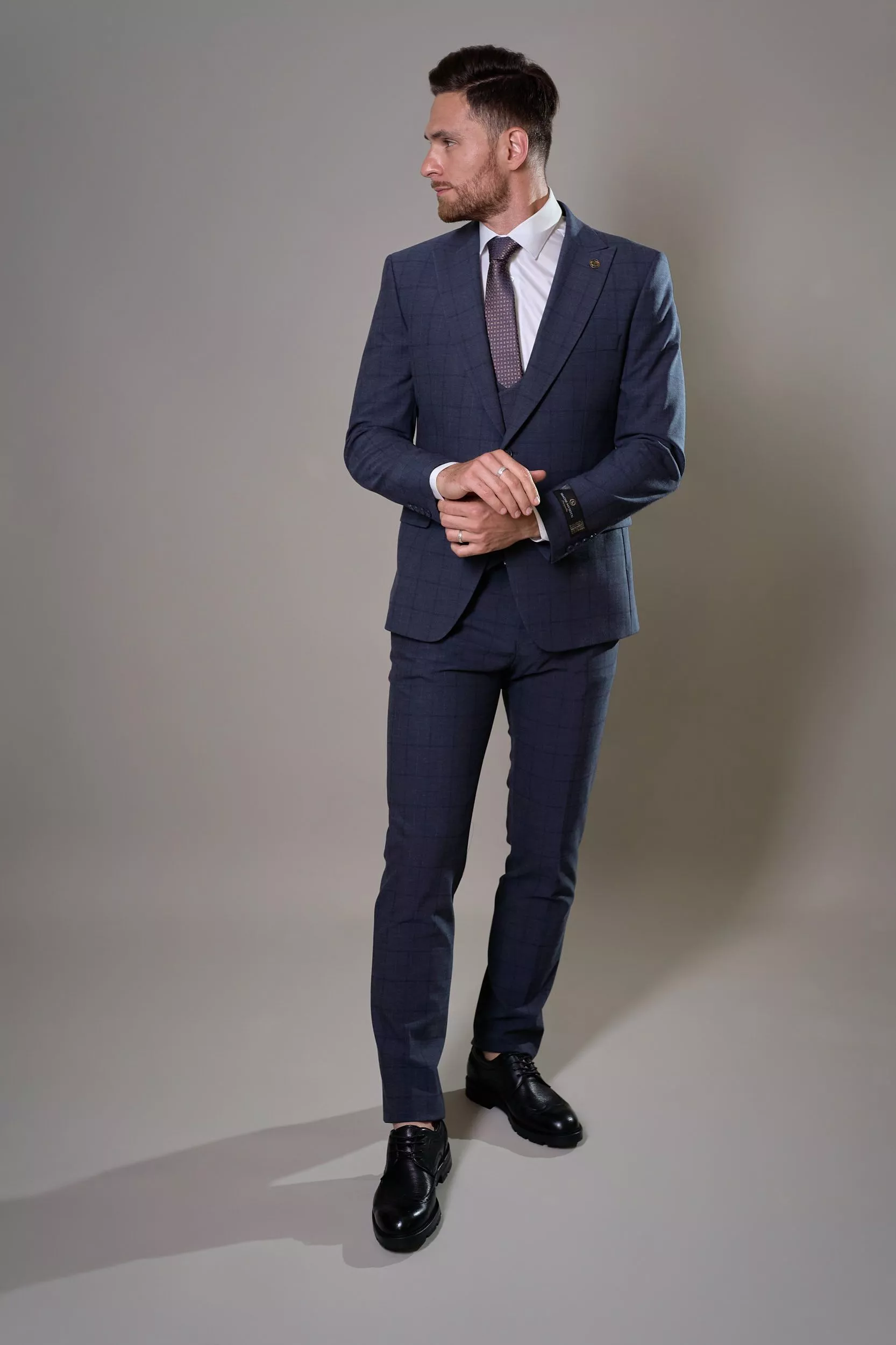 Костюм тройка мужской