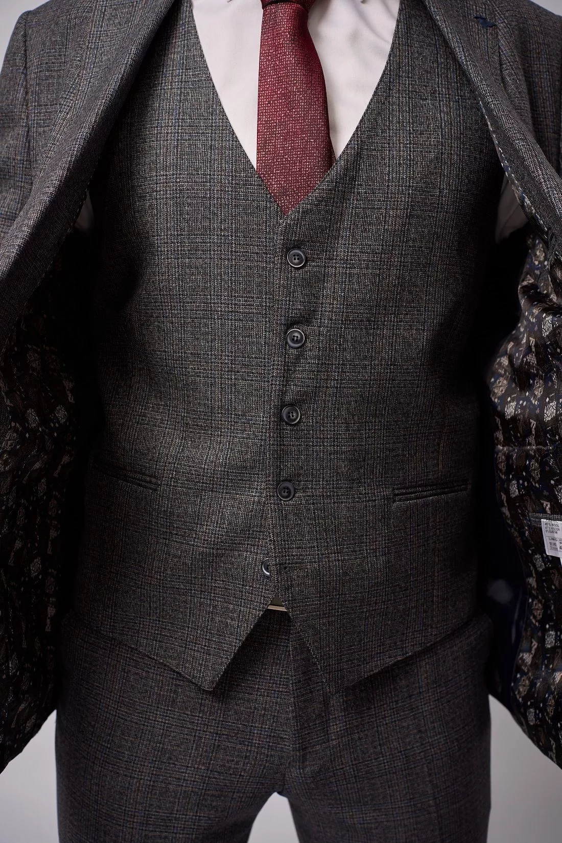 Костюм мужской