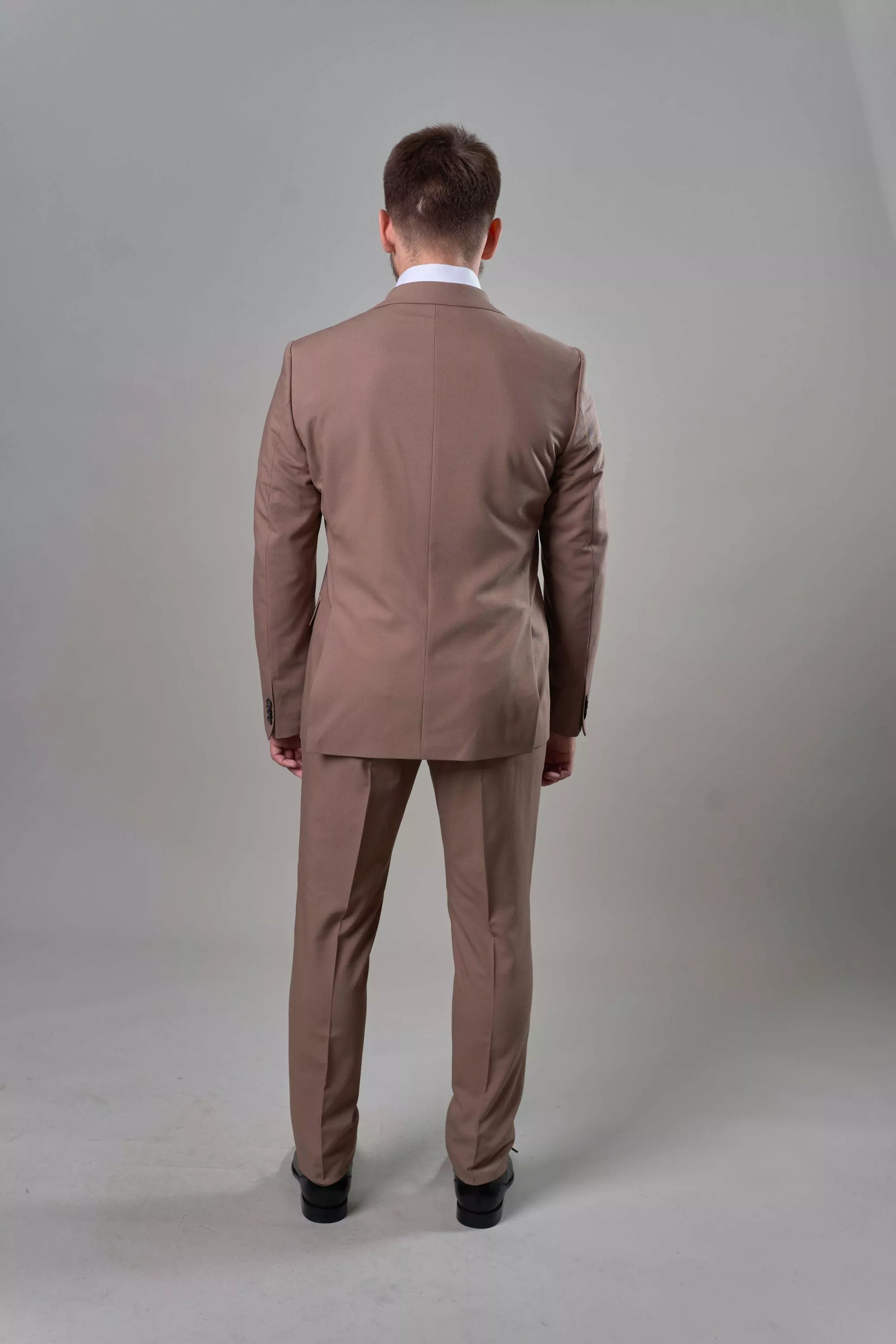 Мужской костюм тройка