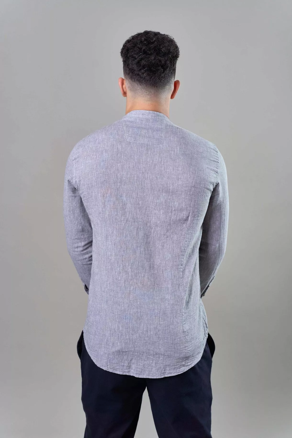 Рубашка мужская с длинным рукавом