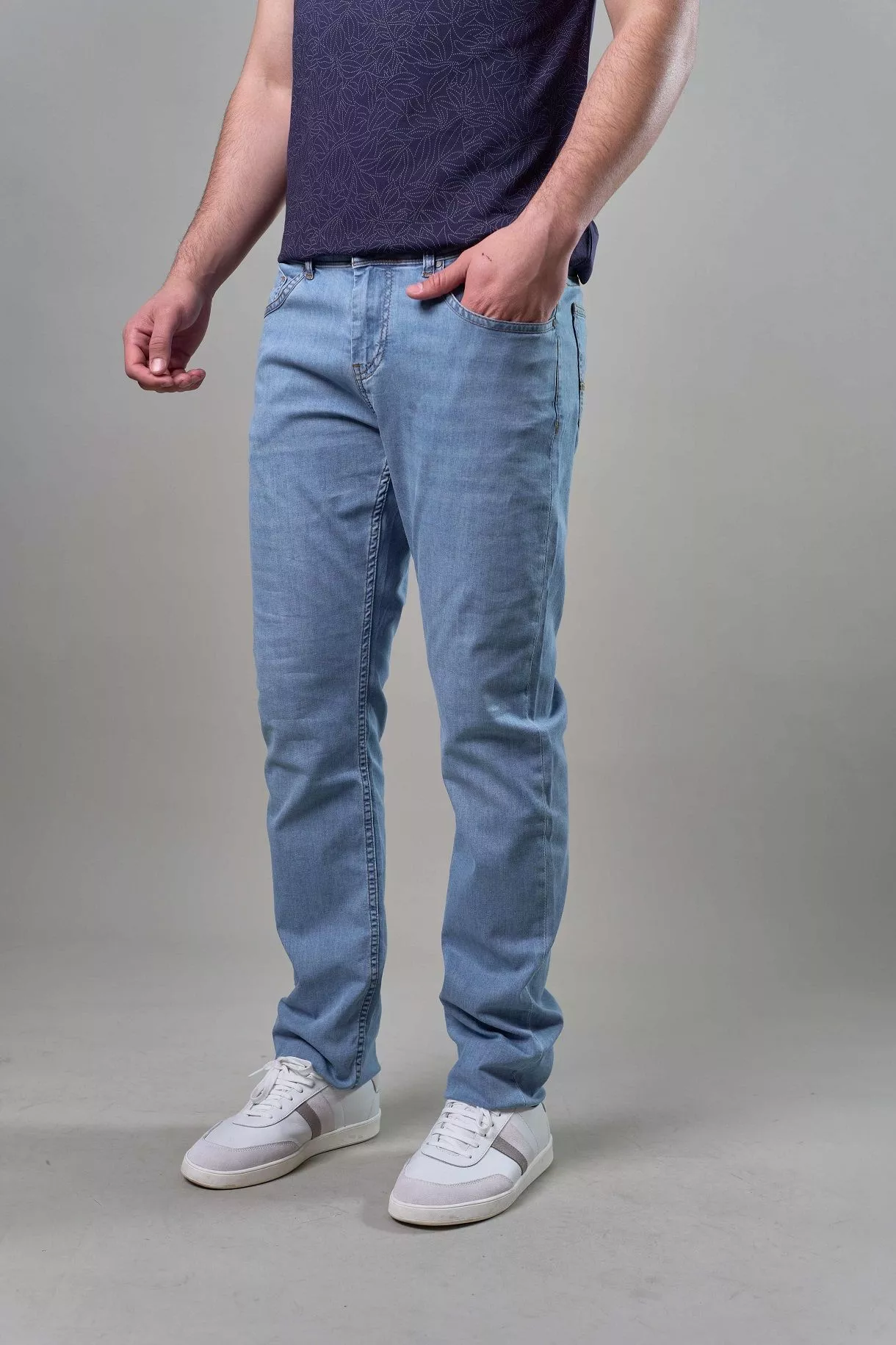 Джинсы мужские