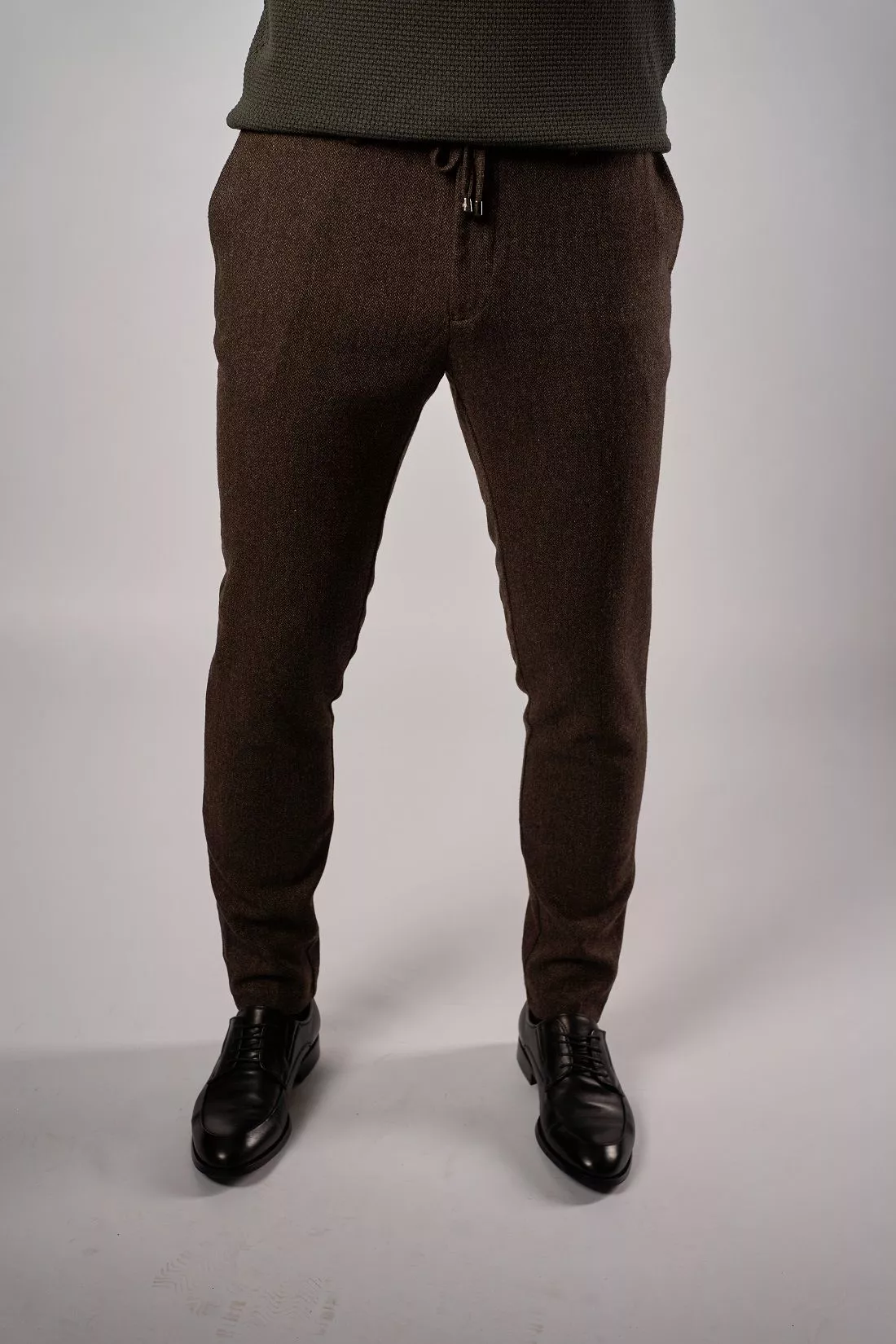 Брюки чиносы