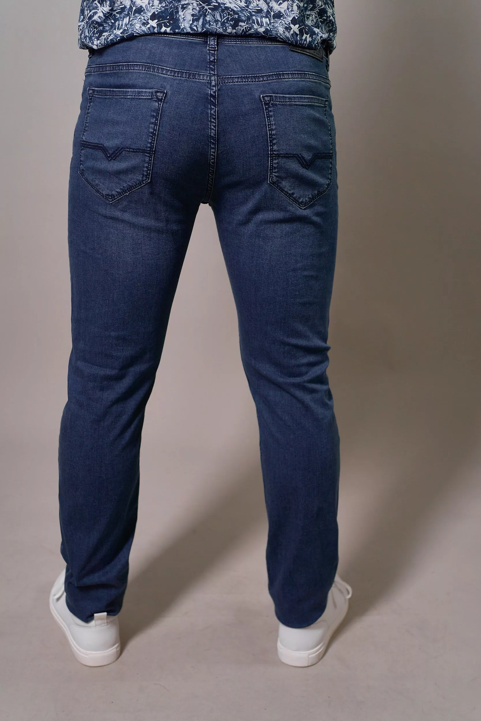 Джинсы мужские