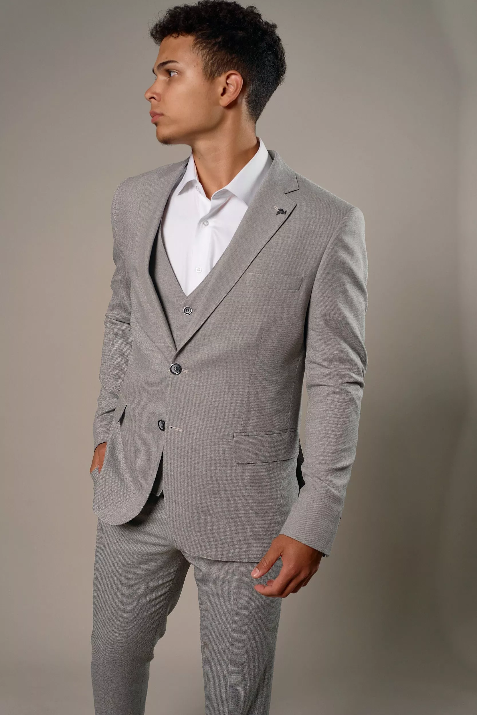 Костюм тройка мужской