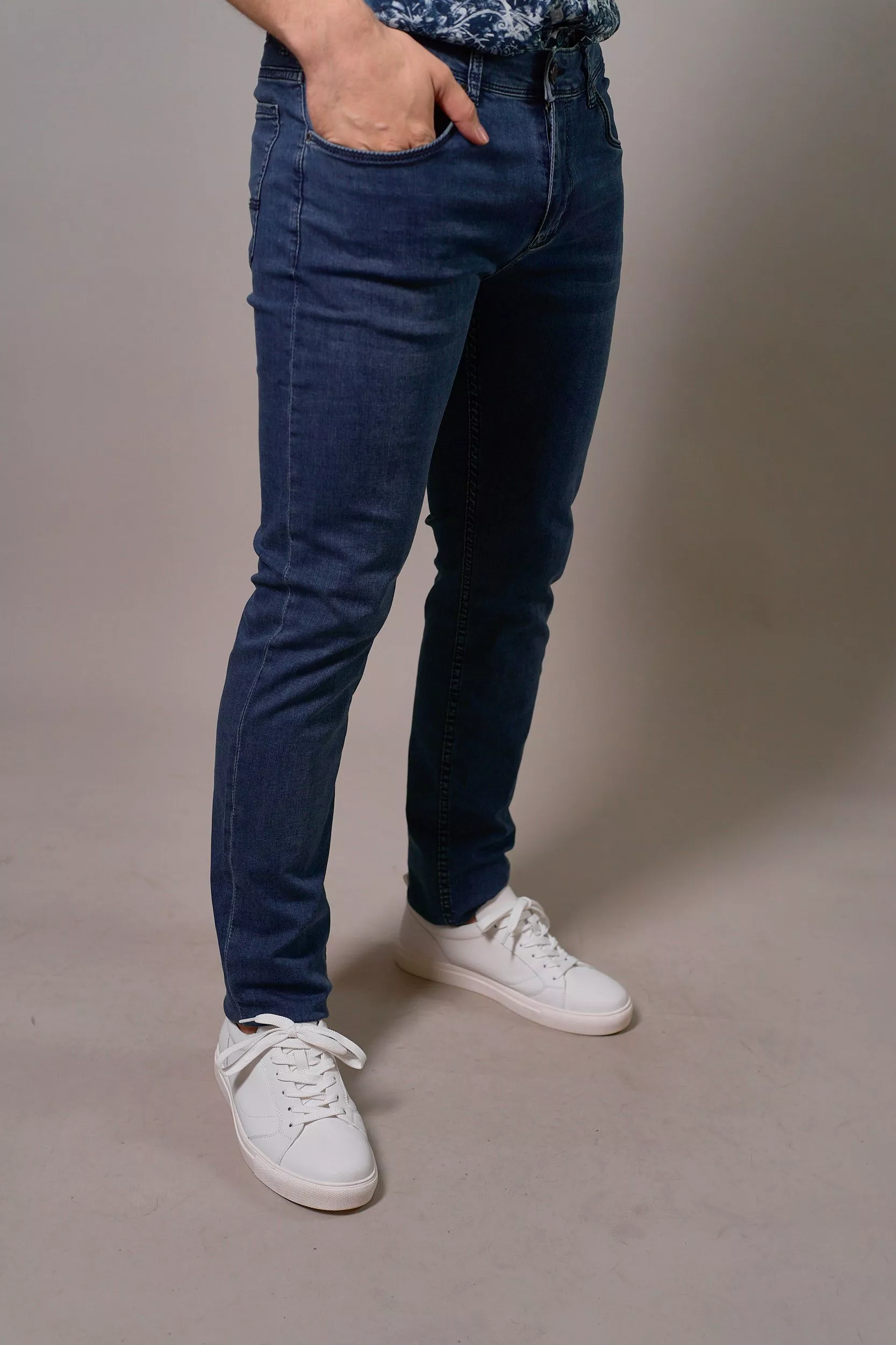 Джинсы мужские