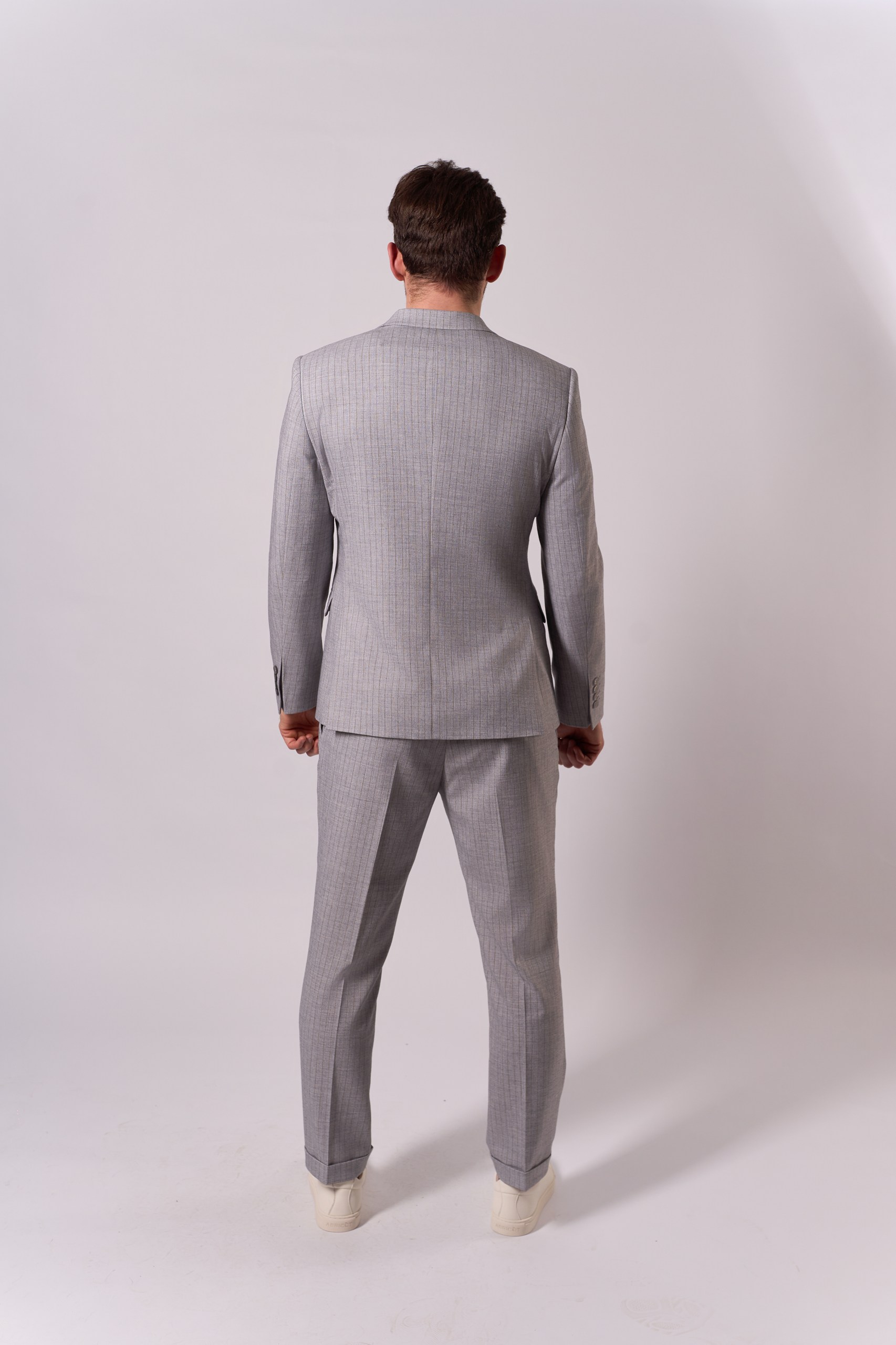 Костюм мужской