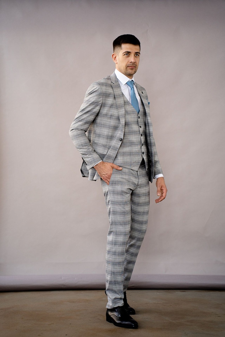 Костюм мужской   серый в клетку MCR 45205